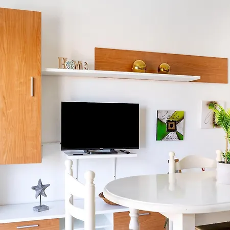 Home2book Sunny Terrace Apt, El Rincon De Manfe 坎德拉里亚