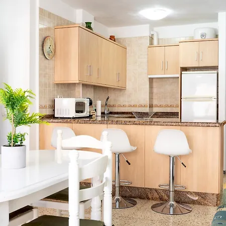 公寓 Home2book Sunny Terrace Apt, El Rincon De Manfe 坎德拉里亚